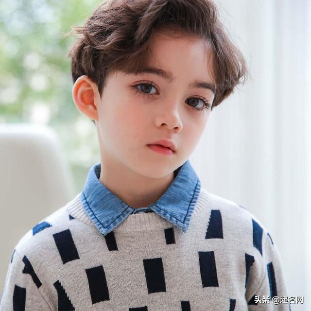 带泊字的男孩名字，带泊字的男孩名字洋气（如星辰般温柔的男孩名）