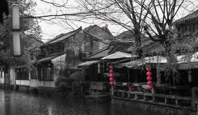 乌镇几月份去最好，十二月份去乌镇好吗（真的很适合在烟雨楼阁中发呆）