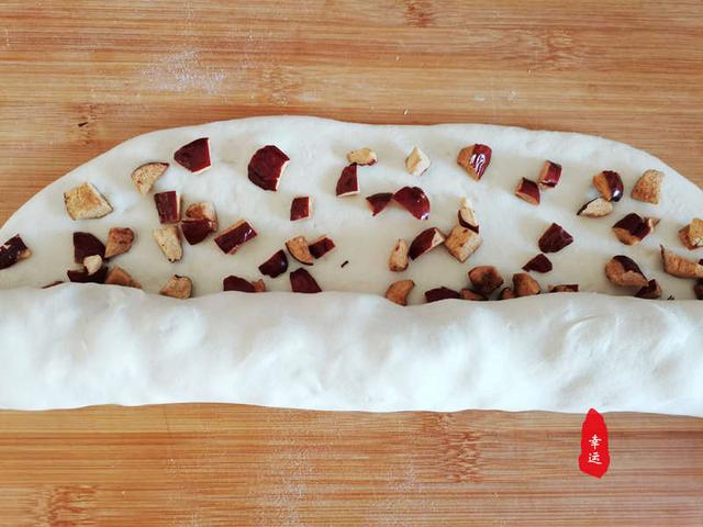 简单枣花卷做法，简单枣花卷做法教程（就是厨房小白也能制作出来）