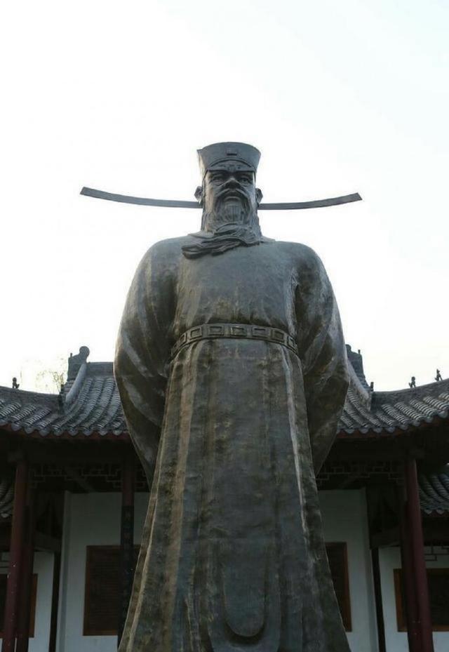 包拯廉洁的故事，包拯的事迹（历史上的包公究竟廉洁公正到什么程度）