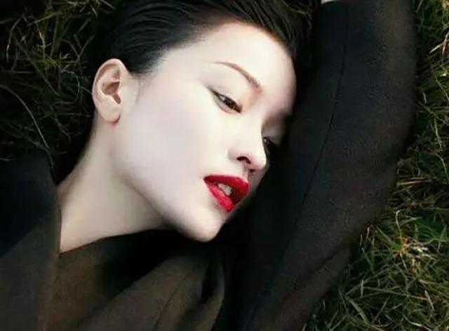 什么样的脸才是超模脸 超模脸有哪些典型特征，什么样的脸才是超模脸（高级脸的四个特征）