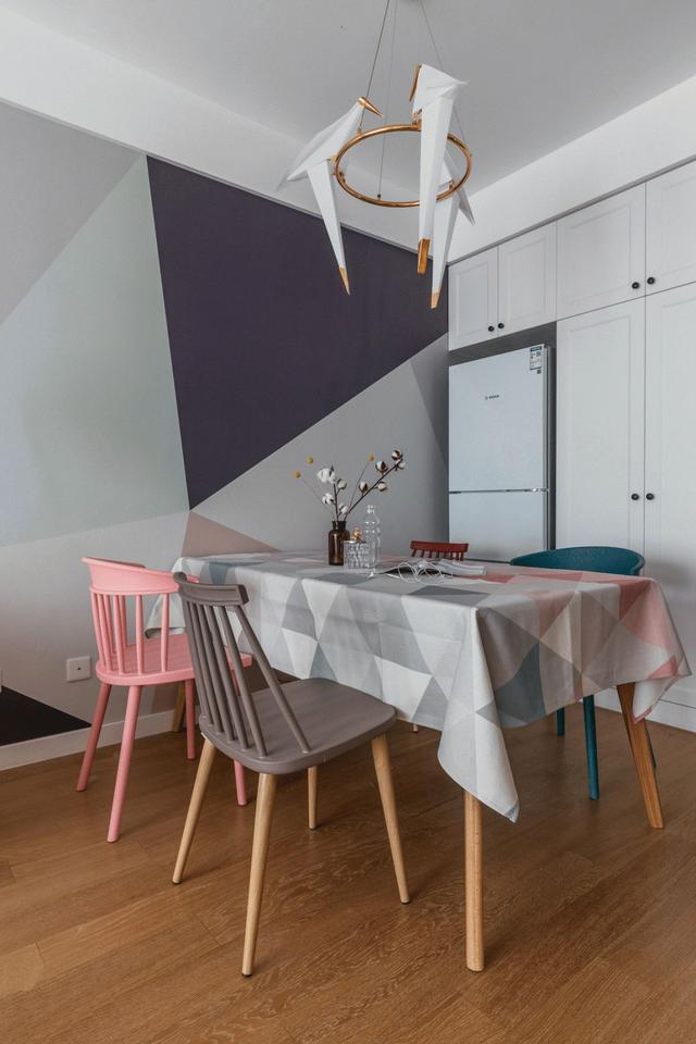 如何选择墙面漆颜色，一面墙刷多种颜色