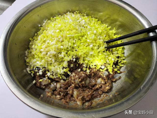 蒜黄饺子馅怎么做好吃，蒜黄包饺子怎么做好吃（却被好多人错过了）