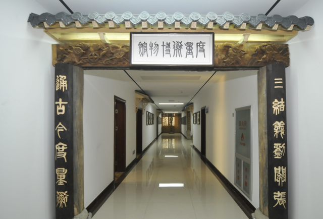 八百克是多少斤，一千八百克是几斤几两（《大秦赋》提到“痛饮美酒十斤”）