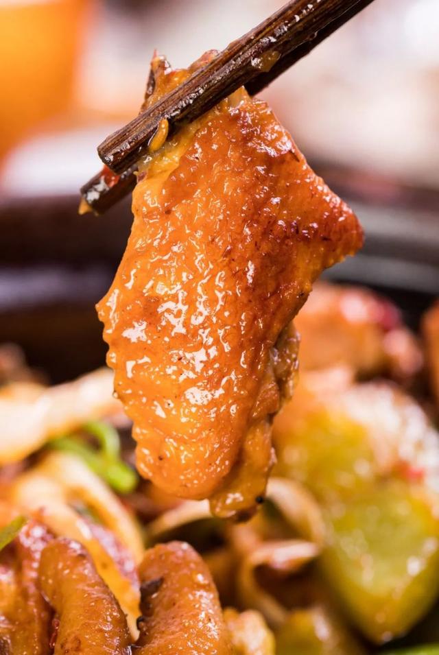 请问深圳哪里有非常好吃的烧鸡，深圳哪里的鸡煲好吃（2个月连开3家店）