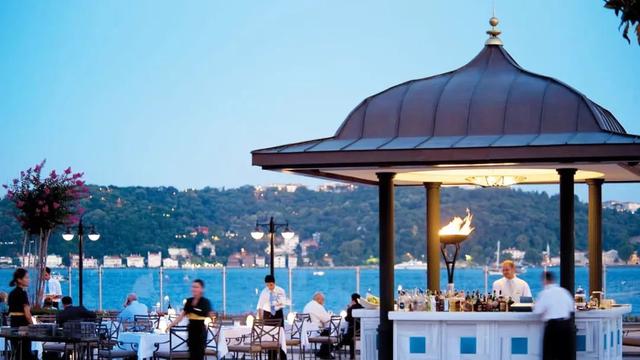 百夫长黑金卡是什么卡，百夫长黑金卡有几张（王思聪同款“百夫长黑卡”真的好用吗）