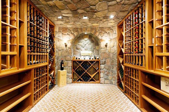 酒柜样式有哪些，帮我搜索有多少款式酒柜的款式有没有（酒柜的款式造型有哪些）