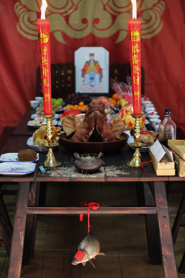 红葱头油盐水蒸金鳞鱼怎么做，全国人民就非吃饺子不可吗