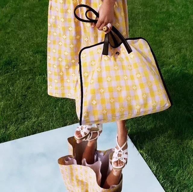 mk包包属于什么档次，MK包包属于什么档次（这五个颜值与质感均在线的包包品牌）