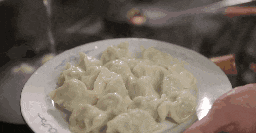 红葱头油盐水蒸金鳞鱼怎么做，全国人民就非吃饺子不可吗