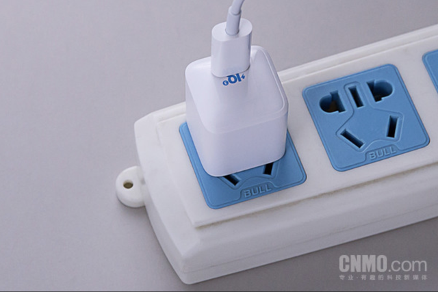 手机qq透明头像怎么弄，手机qq透明头像怎么弄出来（1700元差价该选谁）