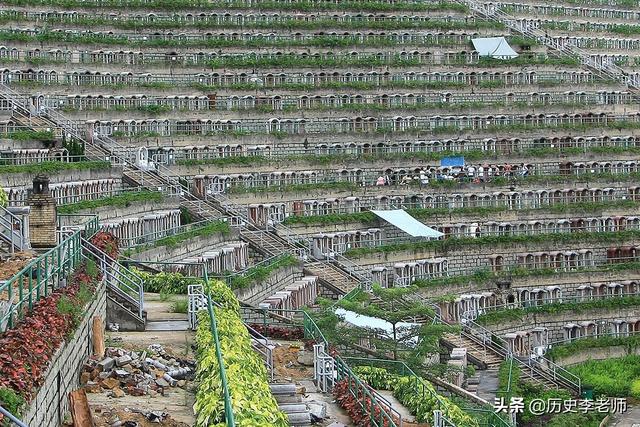 黄家驹怎么去墓地，香港黄家驹墓地：葬礼规模空前