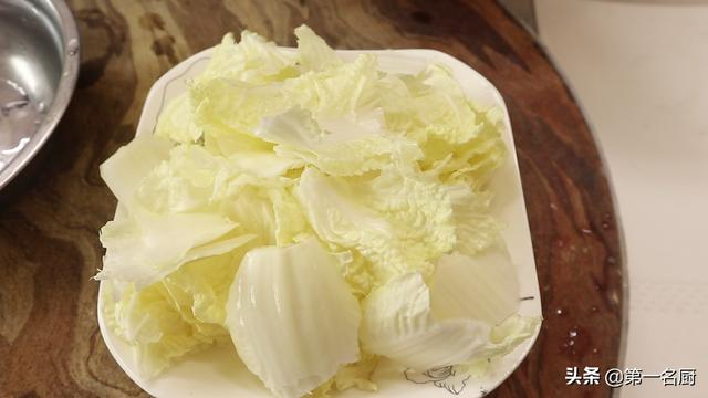 大白菜汤怎么做简单又好喝，记得多加这一样食材