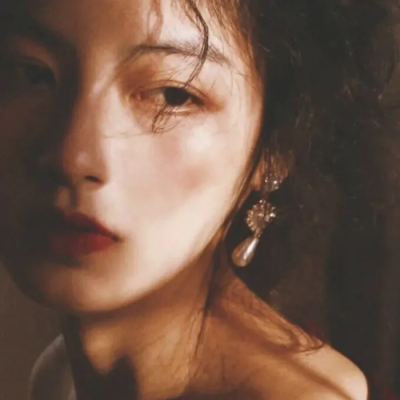 复古耐看的真人小众头像，优质复古女头，真人复古头像