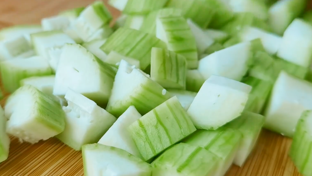 圖片[2]-【絲瓜番茄肉丸湯】做法步驟圖 一周吃3次不過癮 做法特簡單-起舞食譜網