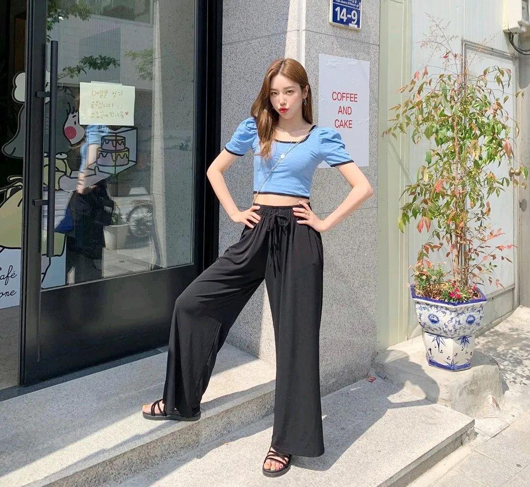 雪纺丝绒是什么面料，丝绒面料是什么面料（今年流行“云朵裤”）