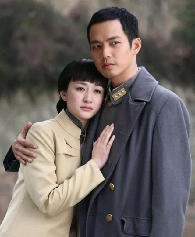 “爱你爱到自己快要发狂，结果在你眼里还是过客”，你让我爱的发狂（《来不及说我爱你》慕容沣和尹静琬图片）