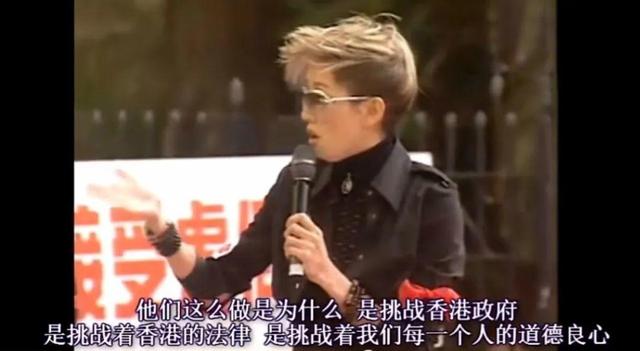 许志安 - 烈焰红唇歌词是什么，许志安老婆郑秀文（求求别再吹这位大女主了）