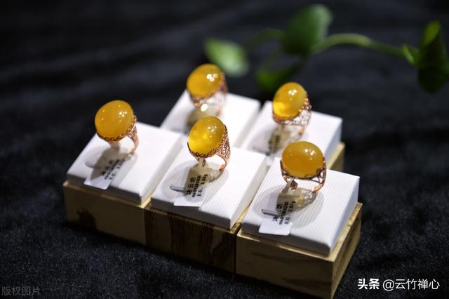 史上最全蜜蜡品种图鉴，看一下你的蜜蜡值不值