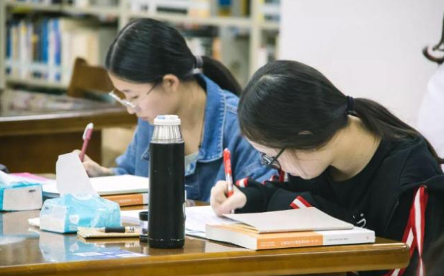 大学补考有平时分吗，大学挂科了补考算不算平时分（一旦有挂科或重修就会被记入档案）