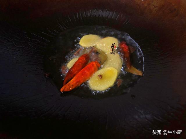 番茄火锅汤底怎么做，火锅店番茄汤底做法（外面几十块钱的火锅汤底）