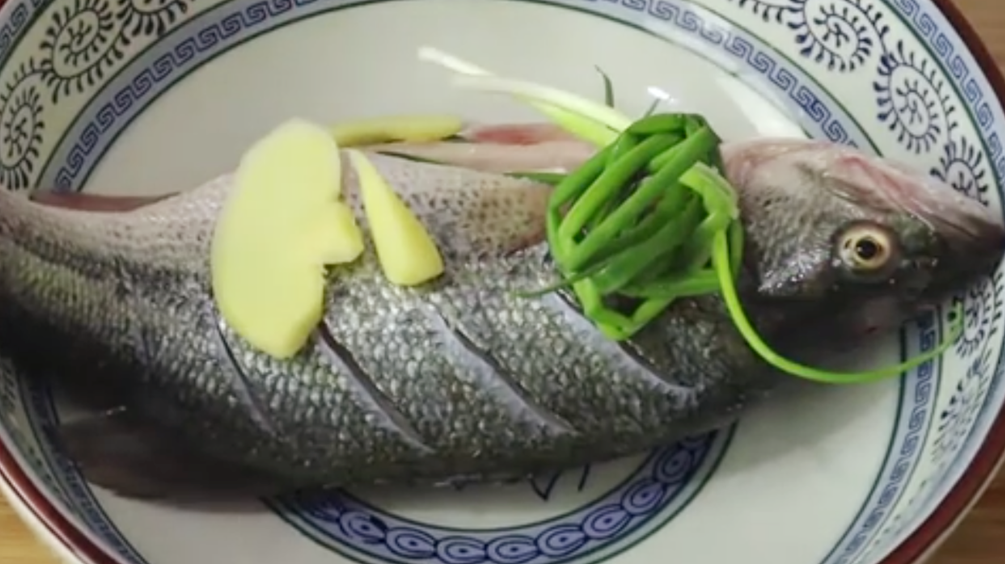 圖片[2]-【紅燒鱸魚】做法步驟圖 千萬別直接下鍋 教你這一招-起舞食譜網