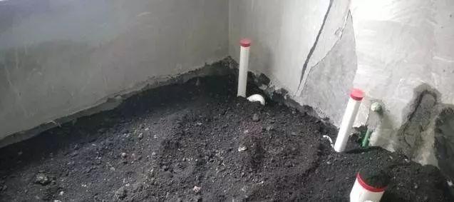 给排水中沉水弯是什么，存水弯有什么用（室内装修排水管道安装施工要点）