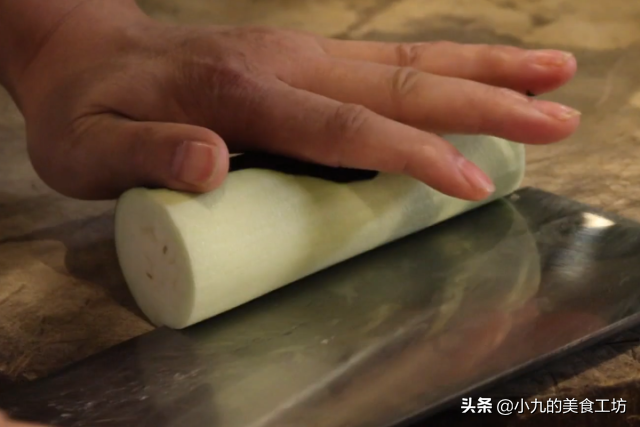 蒸茄子需要去皮吗，茄子怎么蒸好吃（听听20年大厨怎么说）