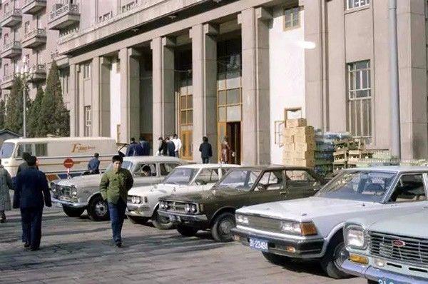 1981年属鸡人永远最旺的数字，1981年属鸡的幸运数字和颜色（时光记忆：1981年的中国）