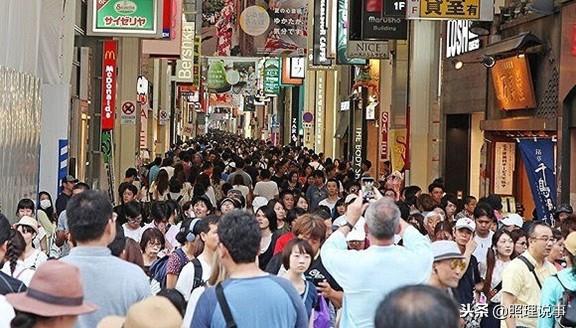 去日本旅游要多少钱，跟团去日本旅游一趟大概需要花多少钱（为什么抓住了中国人的钱包）