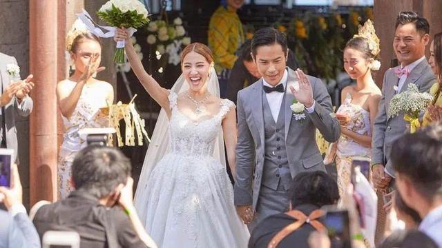 8任女友无缝对接、脚踩多条船，郑嘉颖凭啥能娶到小21岁白富美？