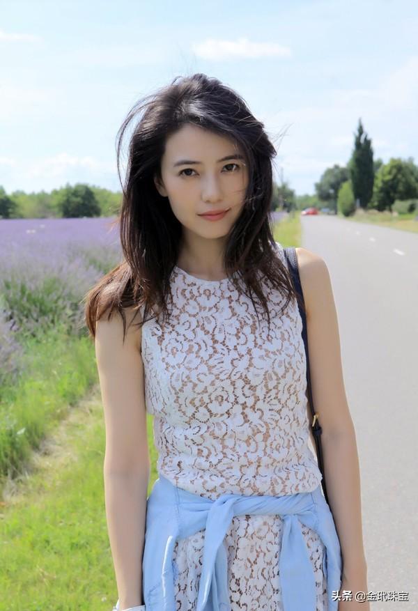 长脸必备耳环图片，长脸高颧骨适合什么耳饰（我这个大长脸终于也戴对了耳环）