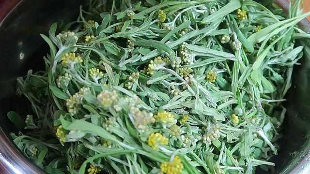 青团正宗的做法，在家就能吃到网红美食