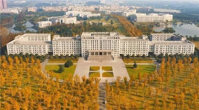 四川大学锦城学院学费，四川大学锦城师范学院学费多少钱（电子科大到成都大学）