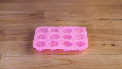 冰格里的冰怎么取出来（比传统冰格好用10倍的丹麦创意冰格）