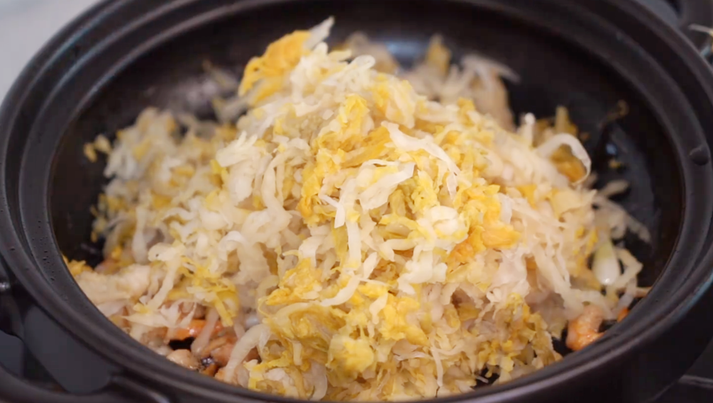 圖片[5]-【五花肉酸菜砂鍋煲】做法步驟圖 大人小孩都愛吃 湯汁都不剩-起舞食譜網