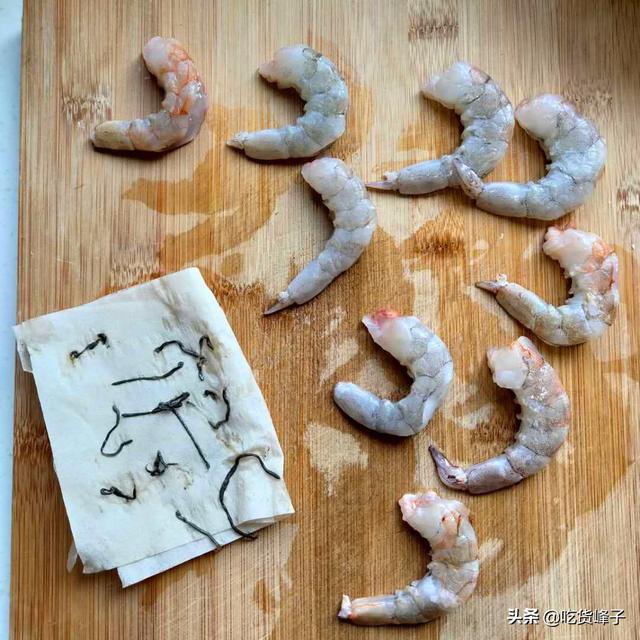 虾怎样去虾线，螺丝虾怎样去虾线（虾线到底是去掉还是保留）