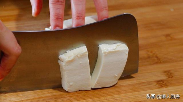 鱼头豆腐的做法，酸菜鱼头豆腐的做法（教你豆腐鱼头的懒人做法）