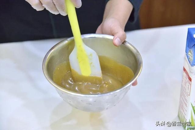 如何制作美味的咖啡蛋糕，如何制作美味的咖啡蛋糕步骤（咖啡焦糖杯子蛋糕）