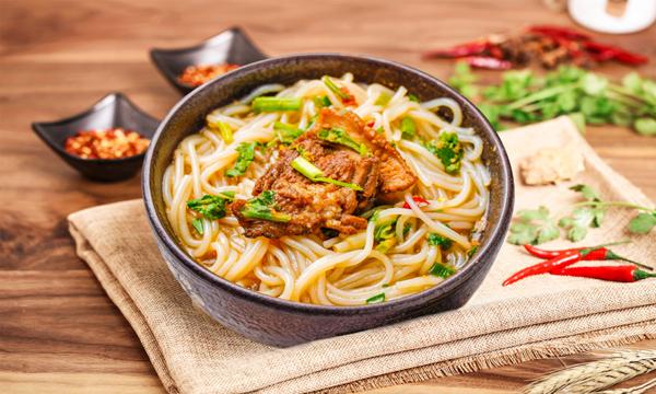 桂林特色，桂林特色十大名吃（广西桂林十大特产有哪些）