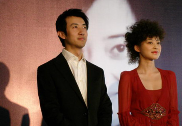 鄢颇现状，现已49岁的鄢颇如今现状如何（李小冉前男友鄢颇）