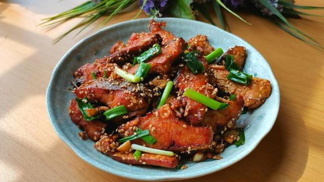 湖北糍粑鱼的做法，湖北的糍粑鱼是怎么做的（学会了轻松做给家人吃）