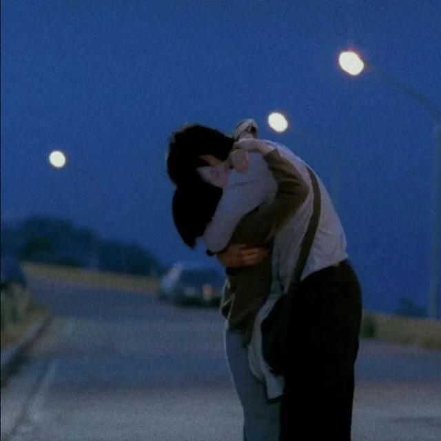 动漫帅哥美女图片，帅哥美女杂图（图王鲨鱼哥第33期33套微信头像加背景图）