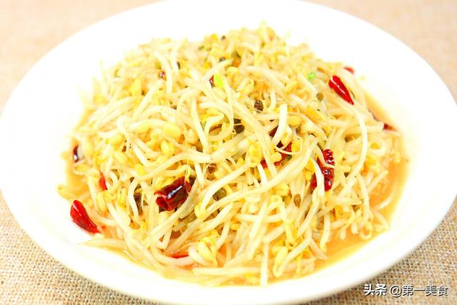绿豆芽怎么炒好吃，清炒绿豆芽怎么炒好吃又简单窍门（夏天炒绿豆芽、一定要加点它）
