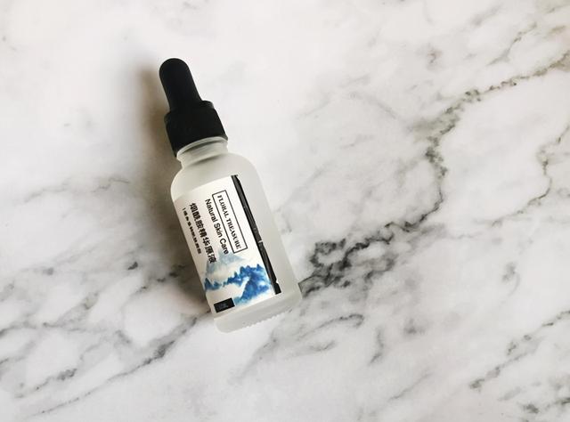 资生堂红腰子和黛珂小紫瓶哪个好，黛珂小紫瓶精华和资生堂红腰子精华（这些品牌的精华液有效抗老抗皱、提亮肤色美白补水、还能细化毛孔）