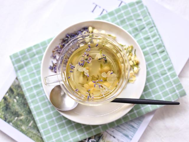 安神助眠的花茶有哪些，哪些花茶有安神作用（来一杯这样的花茶）