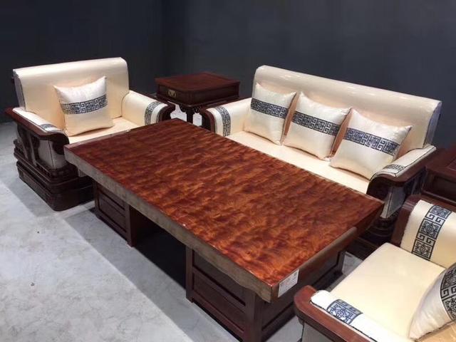 如何存放巴花原木，巴花原木图片（云南小伙8000买89吨非洲丑木）