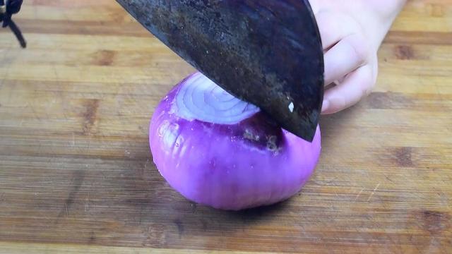 如何切洋葱不辣眼睛，如何才能切洋葱不辣眼睛（教你1个最好吃做法）