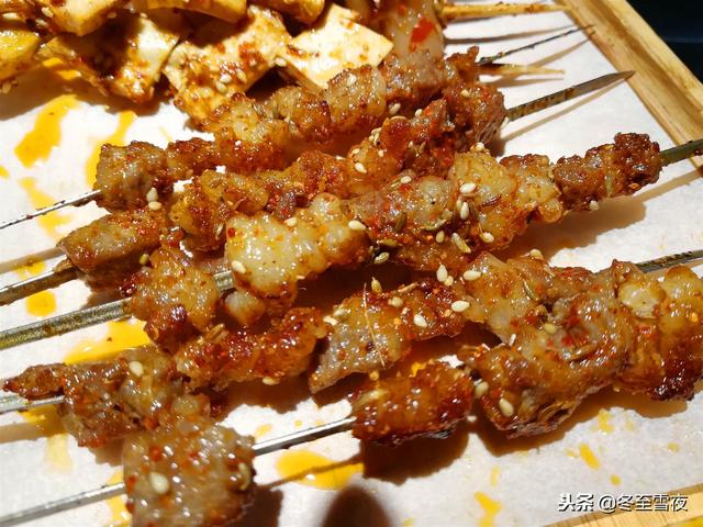 烧烤可以烤什么，韩式烤肉都可以烤什么（十二道烧烤店必烤菜品）