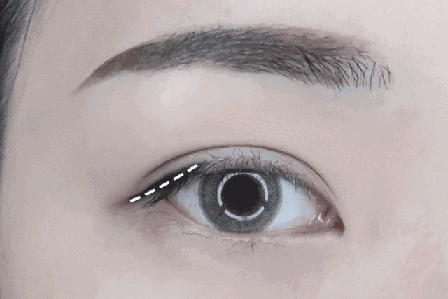 眼线笔怎么削，眼线笔怎么画初学者（眼线画对，眼睛放大2倍）